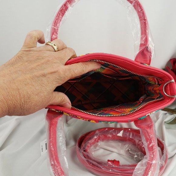 Vera Bradley Day Off Crossbody in Rumba Print NWT - Picture 4 of 5